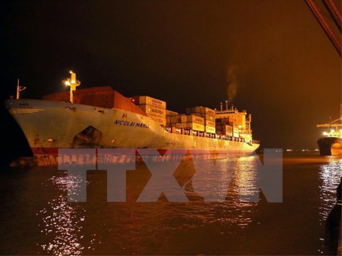 Cảng Hải Phòng đón tàu Nicolai Maersk của hãng Maersk Line vào khai thác tại Chi nhánh Cảng Tân Vũ. (Ảnh: TTXVN phát)
